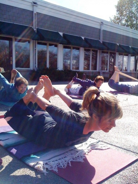 Visit Shaila Cunningham / YogaHotDish Yoga Classes